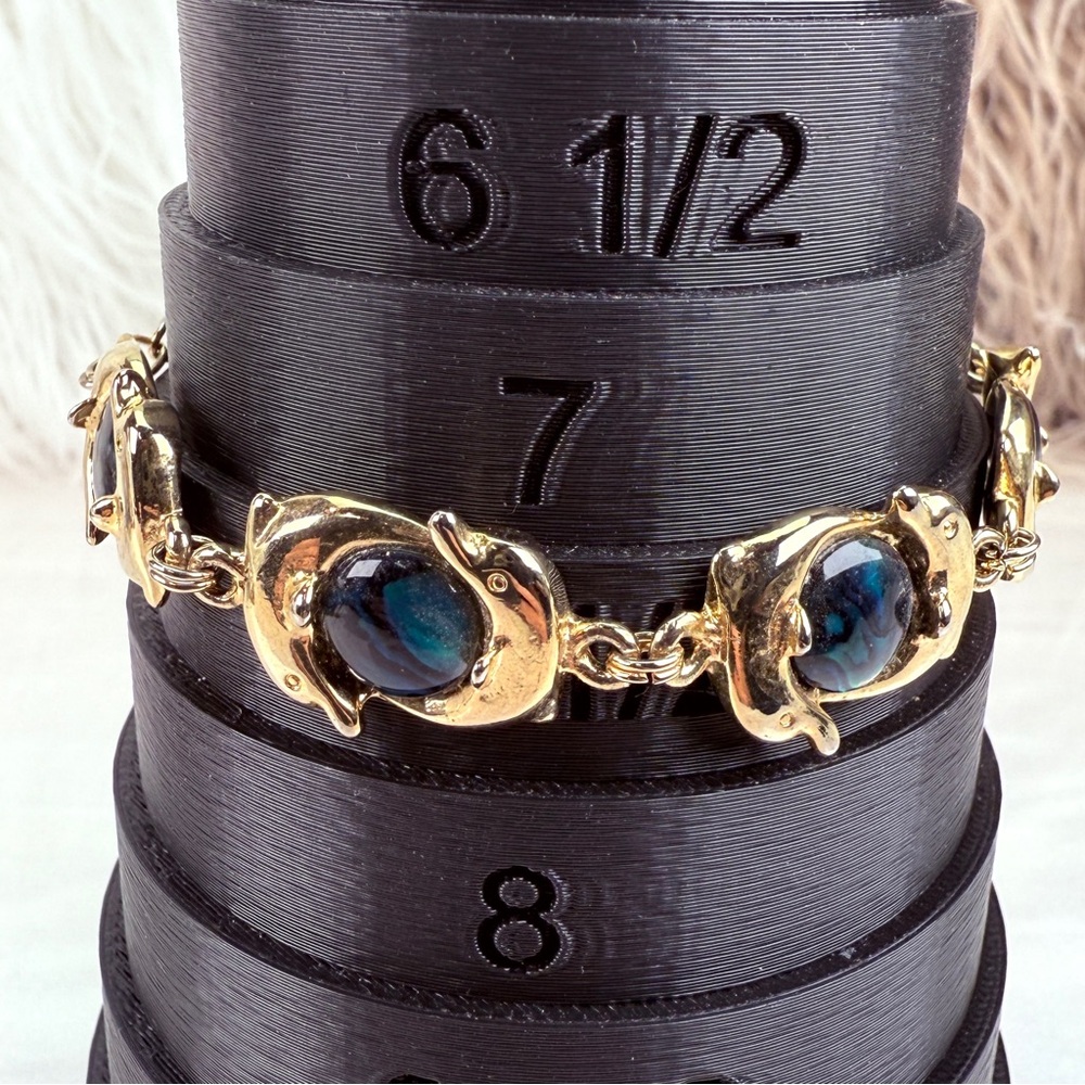 Pretty goldtone, dolphin, dancing costume bracelet - Picture 5 of 10